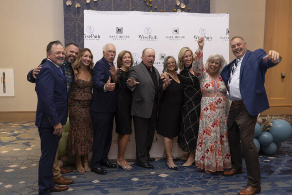 SHLUTNGala-140 SHLUTNGala-140